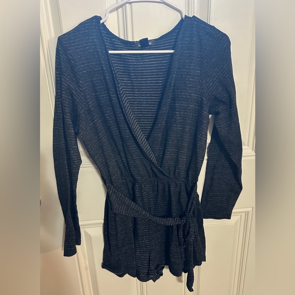 Billabong, dark grey romper.